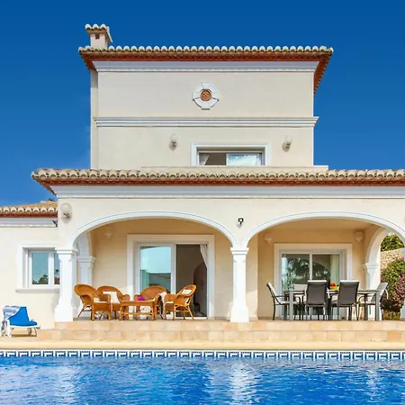 Villa La Paloma Blanca By Abahana *