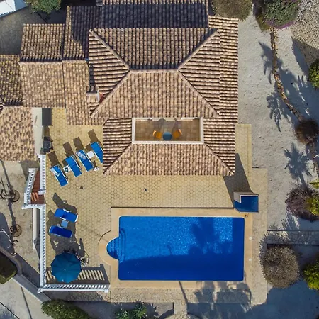 Villa La Paloma Blanca By Abahana *